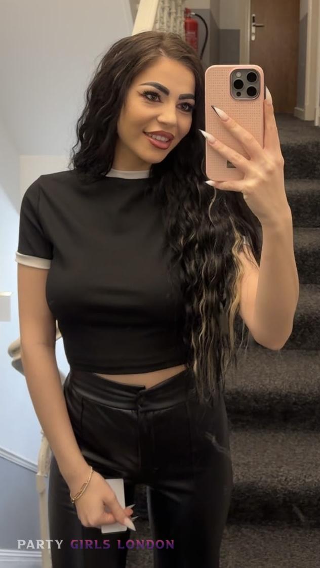 Amelia (15)