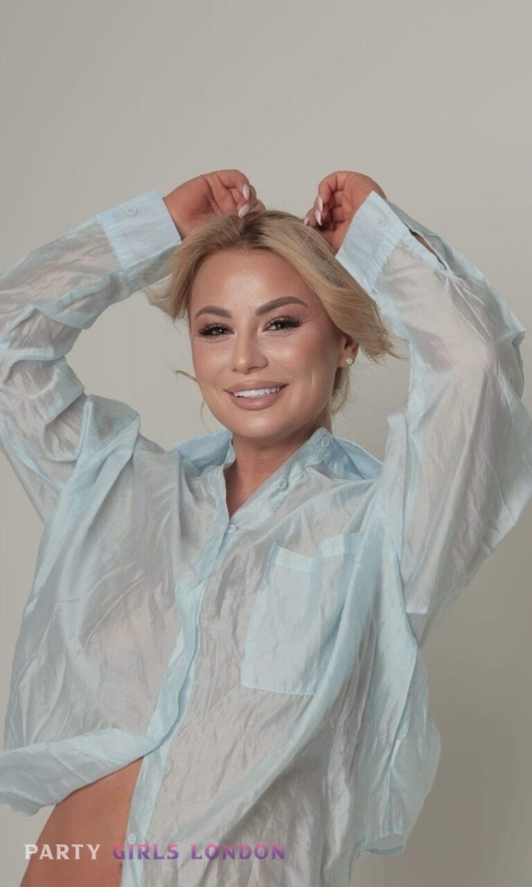 blonde escort isabella 2
