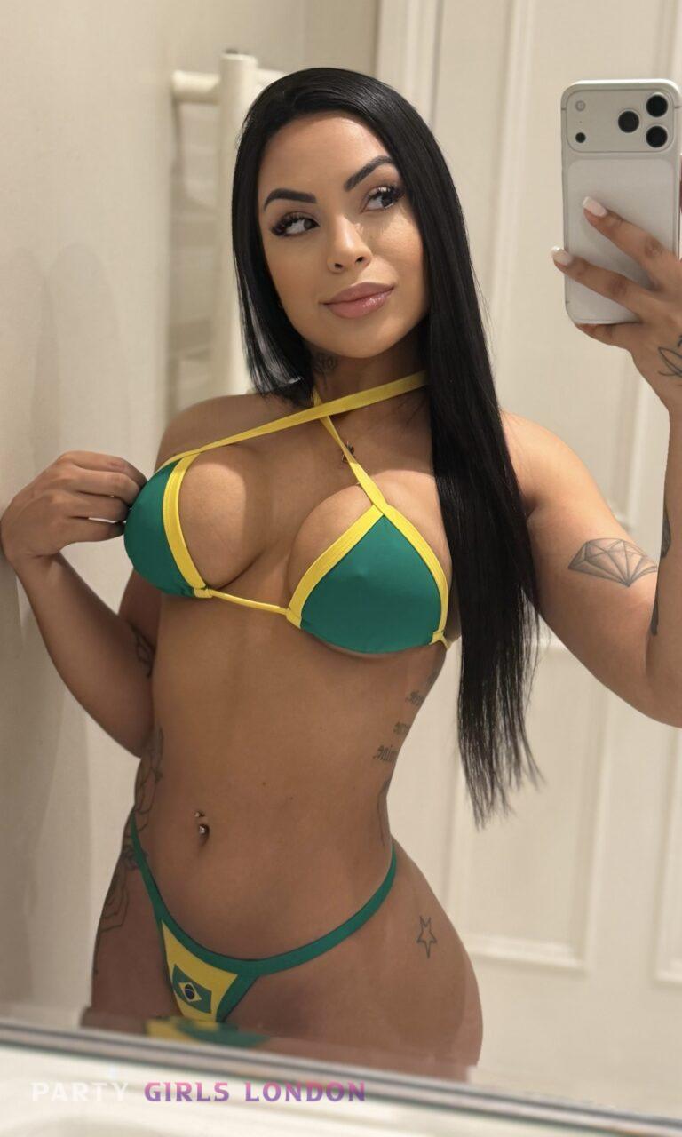brazilian bonita selfie scaled