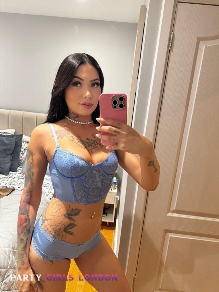 Blue Lace Lingerie – Kelly Brazilian Escort in Marylebone