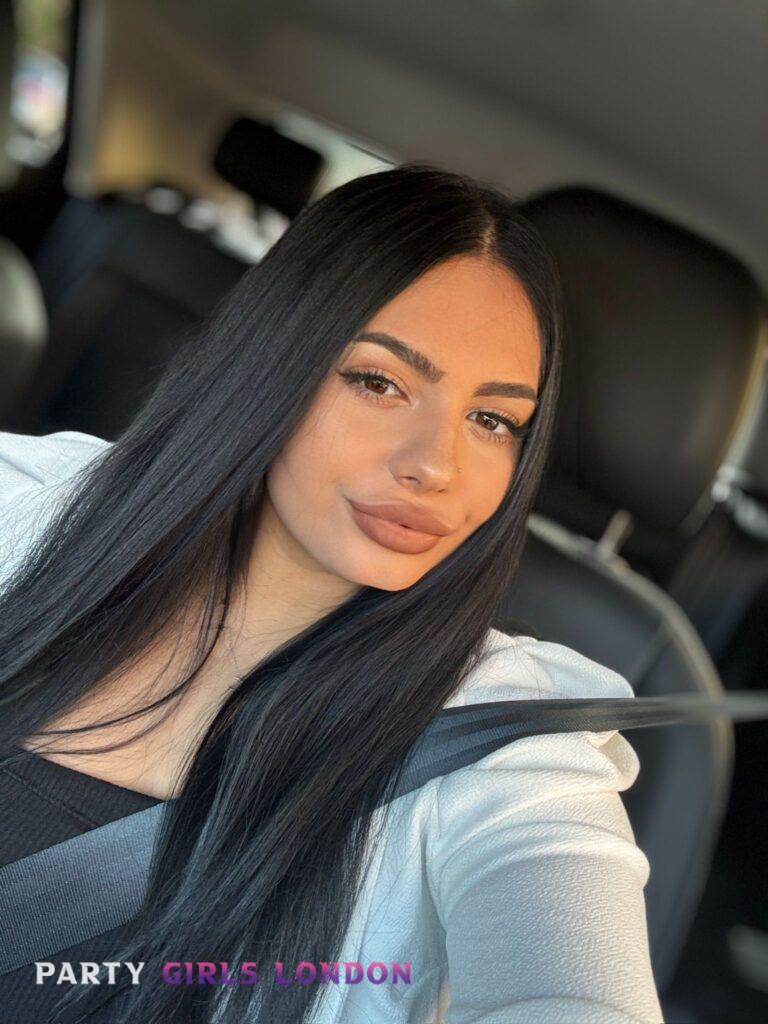 brunette marble arch escort alicia 10