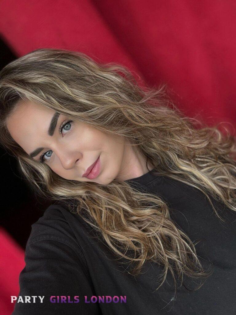 isadora blonde escort bayswater 2