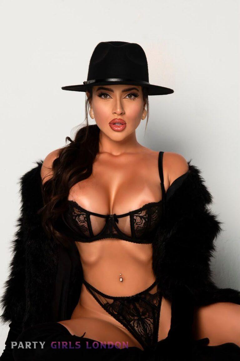leticia insta model 7