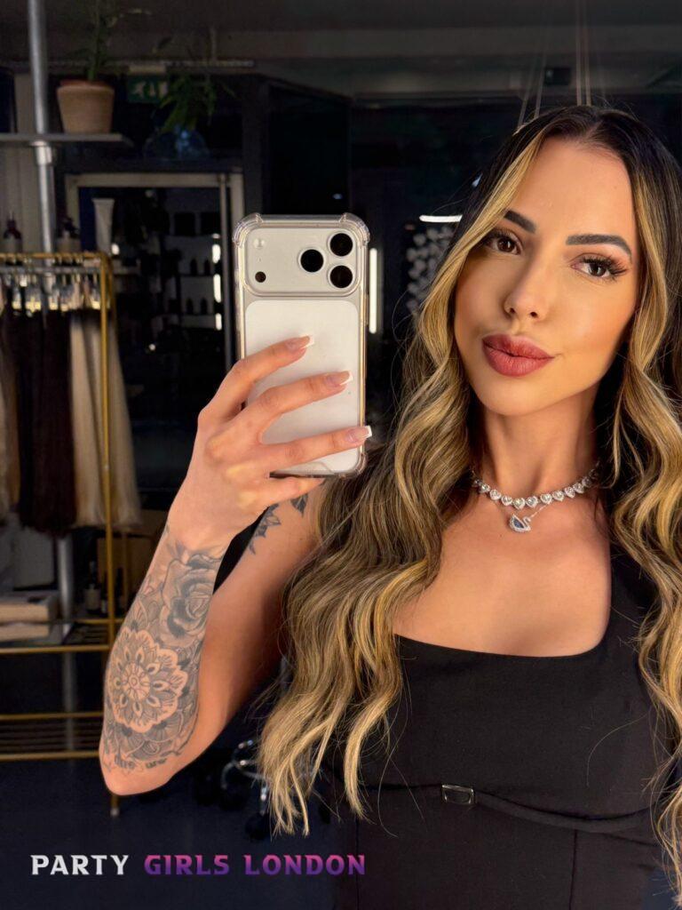 london outcall escort scarlett 4